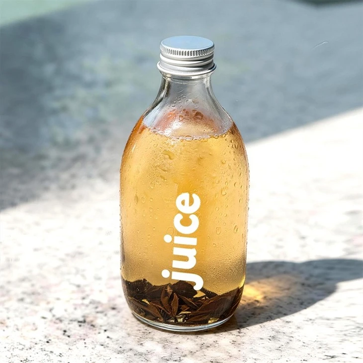 travel glass water bottle